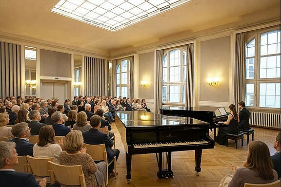 2025-10-12-piano-academy-schueler.jpg